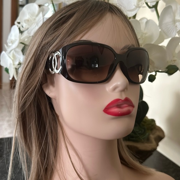 Authentic Sunglasses Chanel Large CC Silver Logo . - Picture 1 of 15